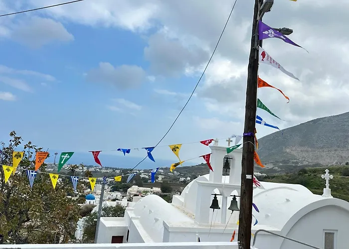 Tiara Hideaway House