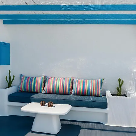 Tiara Hideaway House
