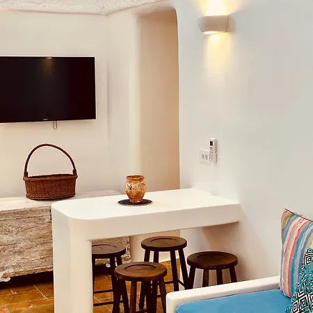 Дом отдыха Tiara Hideaway House *