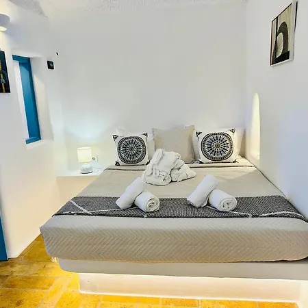 Tiara Hideaway House Дом отдыха *