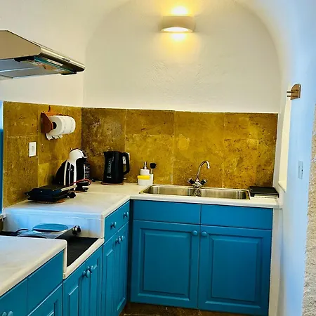 Tiara Hideaway House