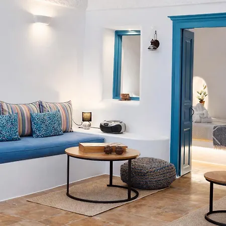 Tiara Hideaway House