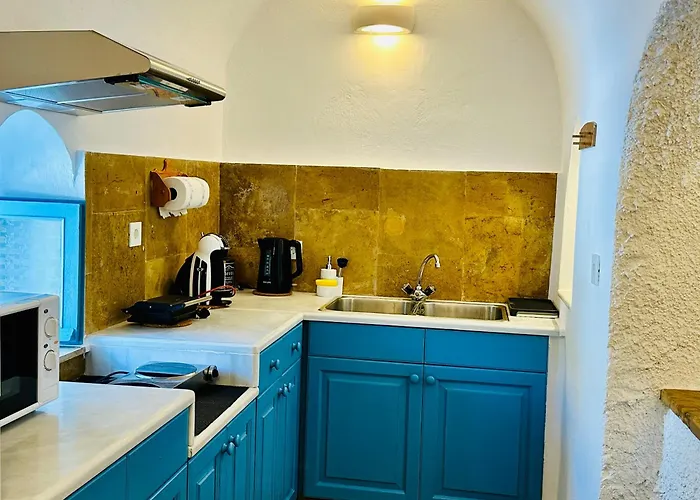 Tiara Hideaway House